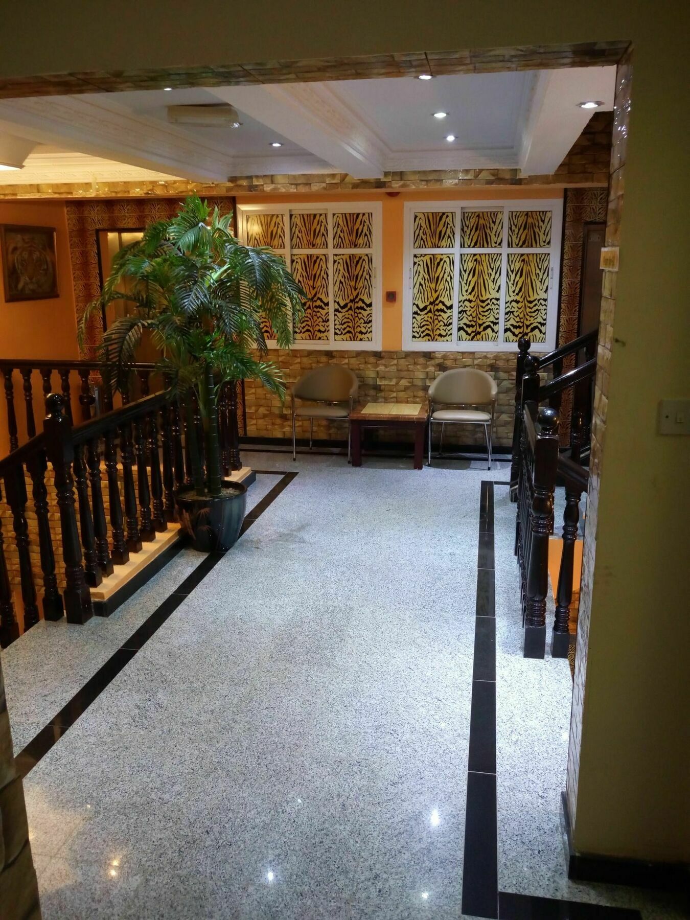 Tiger Home Hotel Apartments Muscat Ngoại thất bức ảnh